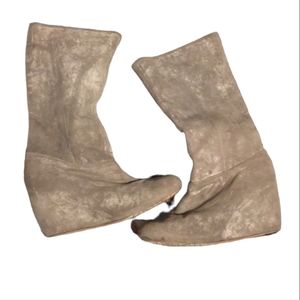 J Shoes Grey Suede Boots Sz 8.5